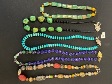 Lot of five Necklaces