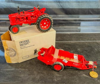 Ertl Special Edition Tractor and Manure Spreader Precision Series Die Cast 1/16th Scale
