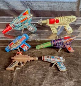 Group of 6 Vintage Ray Guns, Tin Litho and More