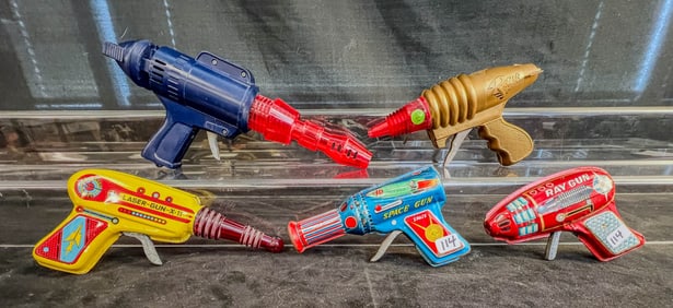 Group of Vintage Ray Guns c.1950-60's