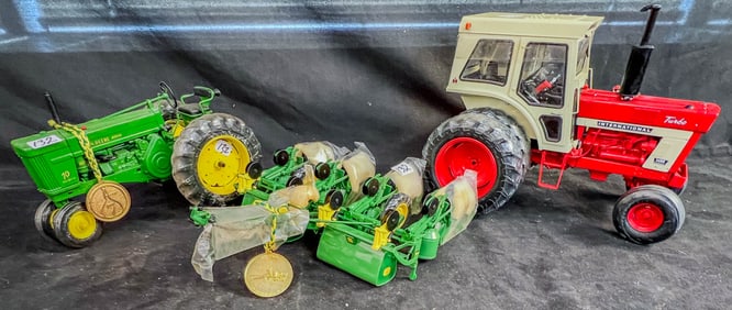 3 Ertl !/16 Scale Die Cast Precision Series farm Toys,IH 1466 Tractor, John Deere Model 70