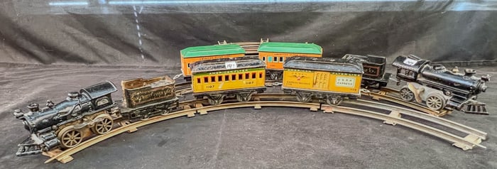 2 American Flyer O gauge Key wind TIn litho Trains , Track C.1920's