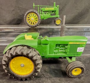 2 Vintage Ertl John Deere Die Cast 1/16 Scale Toy Tractors