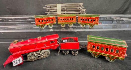 Pre War American Flyer O Gauge Red tin #38 Key Wind Engine, Cars, Track