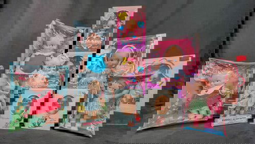 Large Group of Vintage Kewpie Dolls in Original boxes