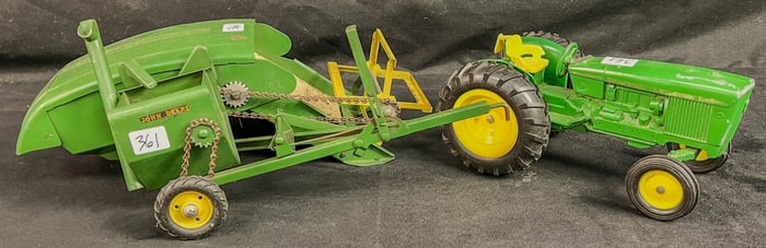 2 Ertl Vintage John Deere Die-cast 1/16 scale Farm Toys
