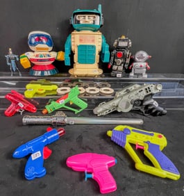 Vintage Groupo f Robots and Rayguns,Edison Giocattoli Spacegun, More!