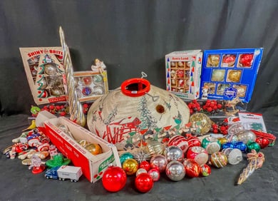 Vintage Christmas Ornaments, Tree Stand c1950'/60's