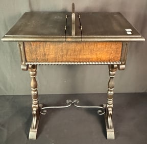 Double Sided Smoking Stand
