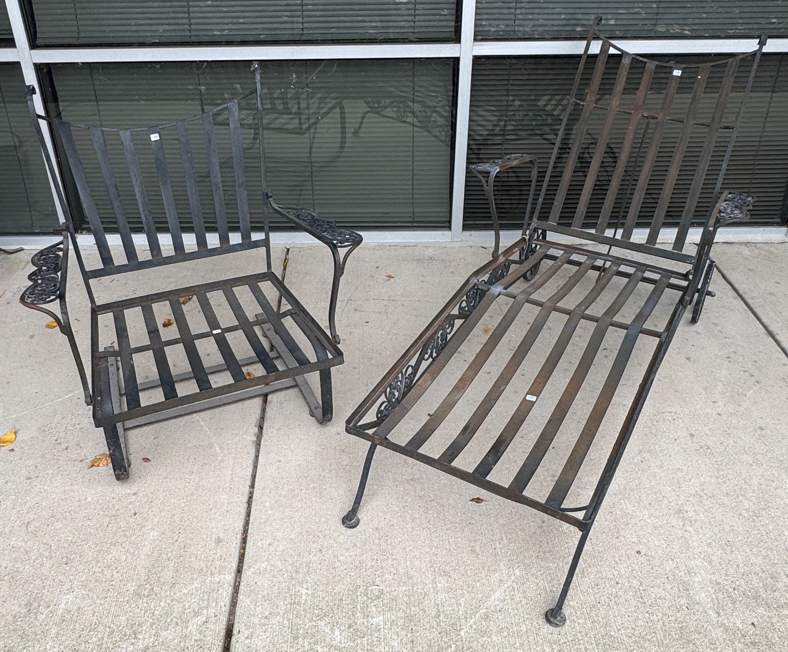 Mid-Century Modern Iron Patio Furniture: Iron scrollwork & horned chaise lounge and matching arm chair rocker.