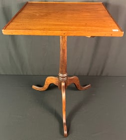 Federal Mahogany Tilt Top Tea Table C1800
