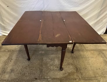 18th Century Queen Anne Drop-Leaf Table