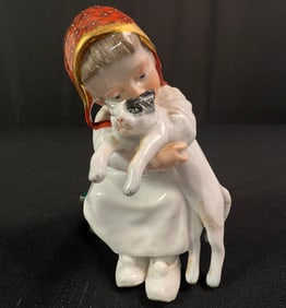 Meissen Porcelain Girl with Cat Figurine "Hentschel Children" series C1904-1907 by Jules Konrad