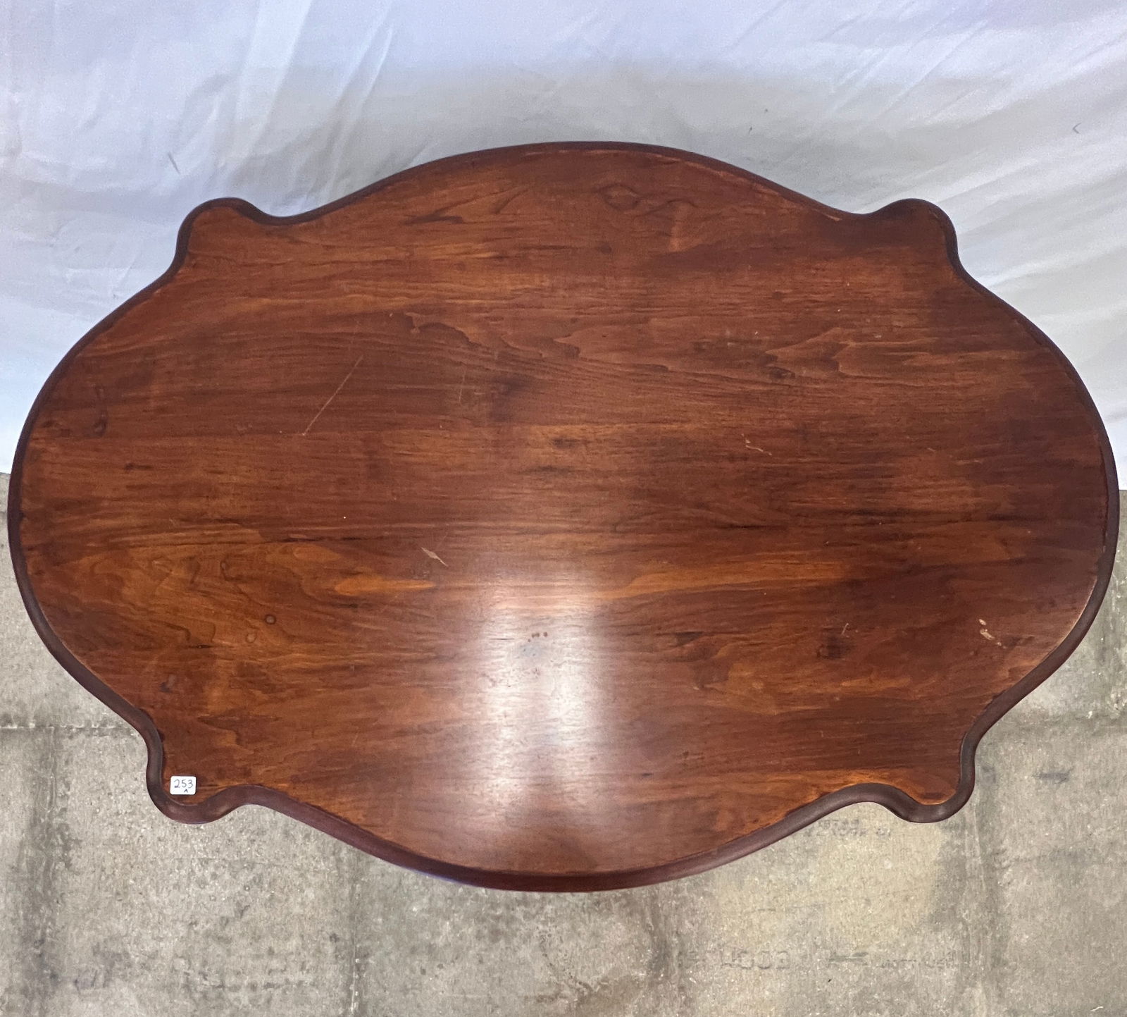 Victorian Walnut Oval Parlor Table - 5