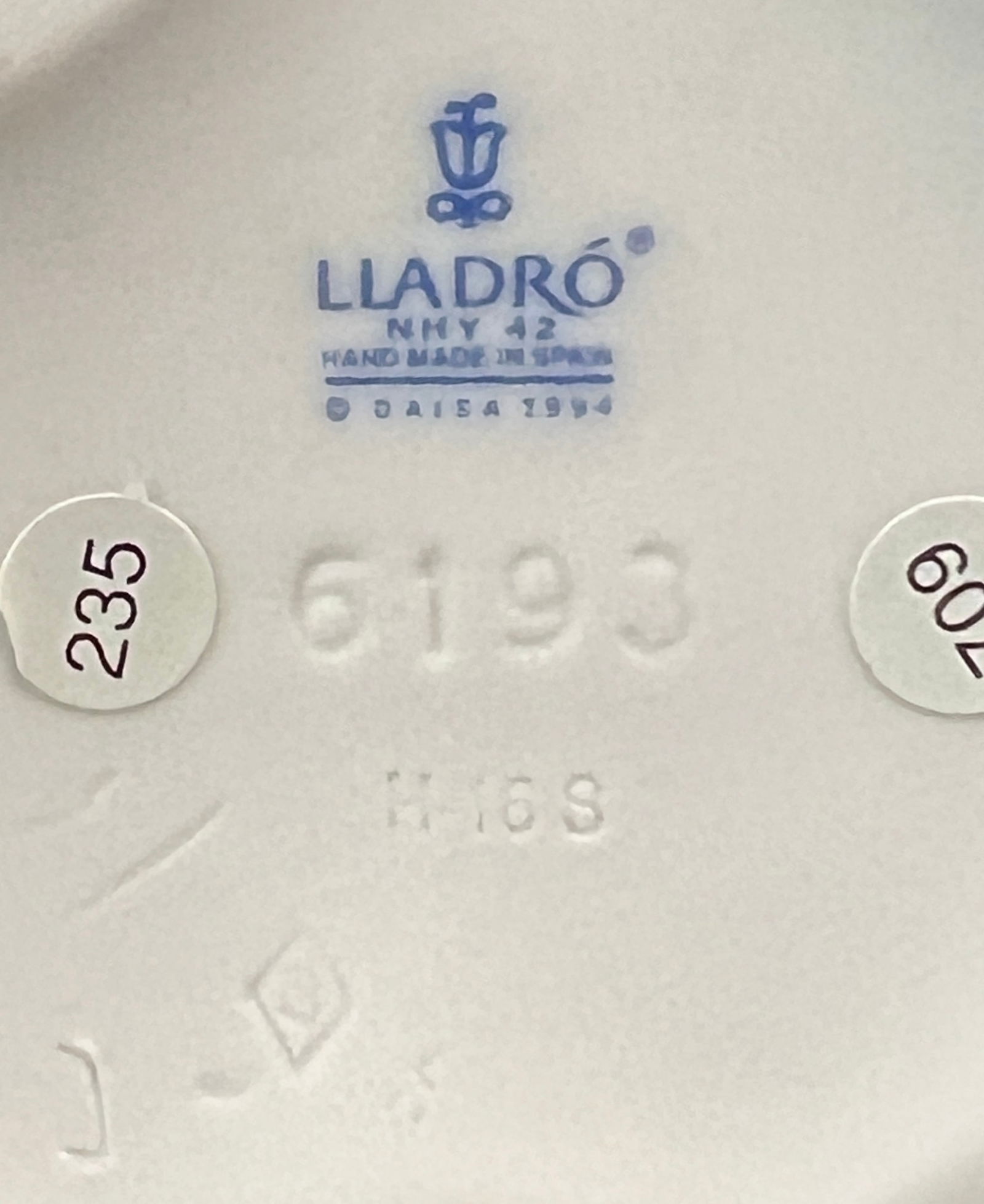 2 Lladro Figurines - 8