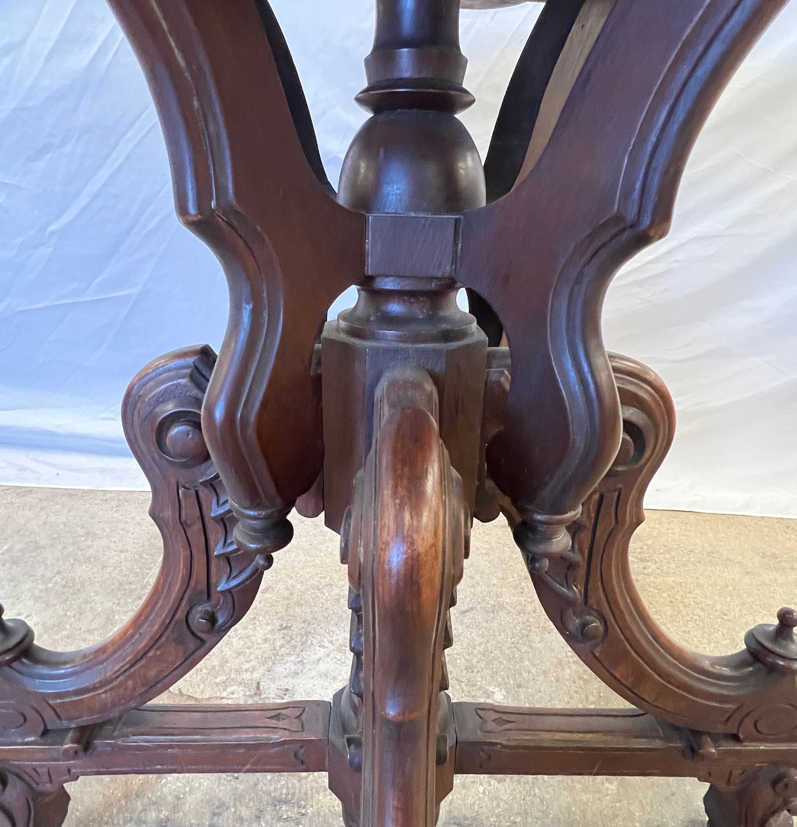 Renaissance Marble Top Table - 7