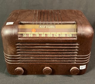 RCA Victor Model 15X Bakelite Radio, Working c1940