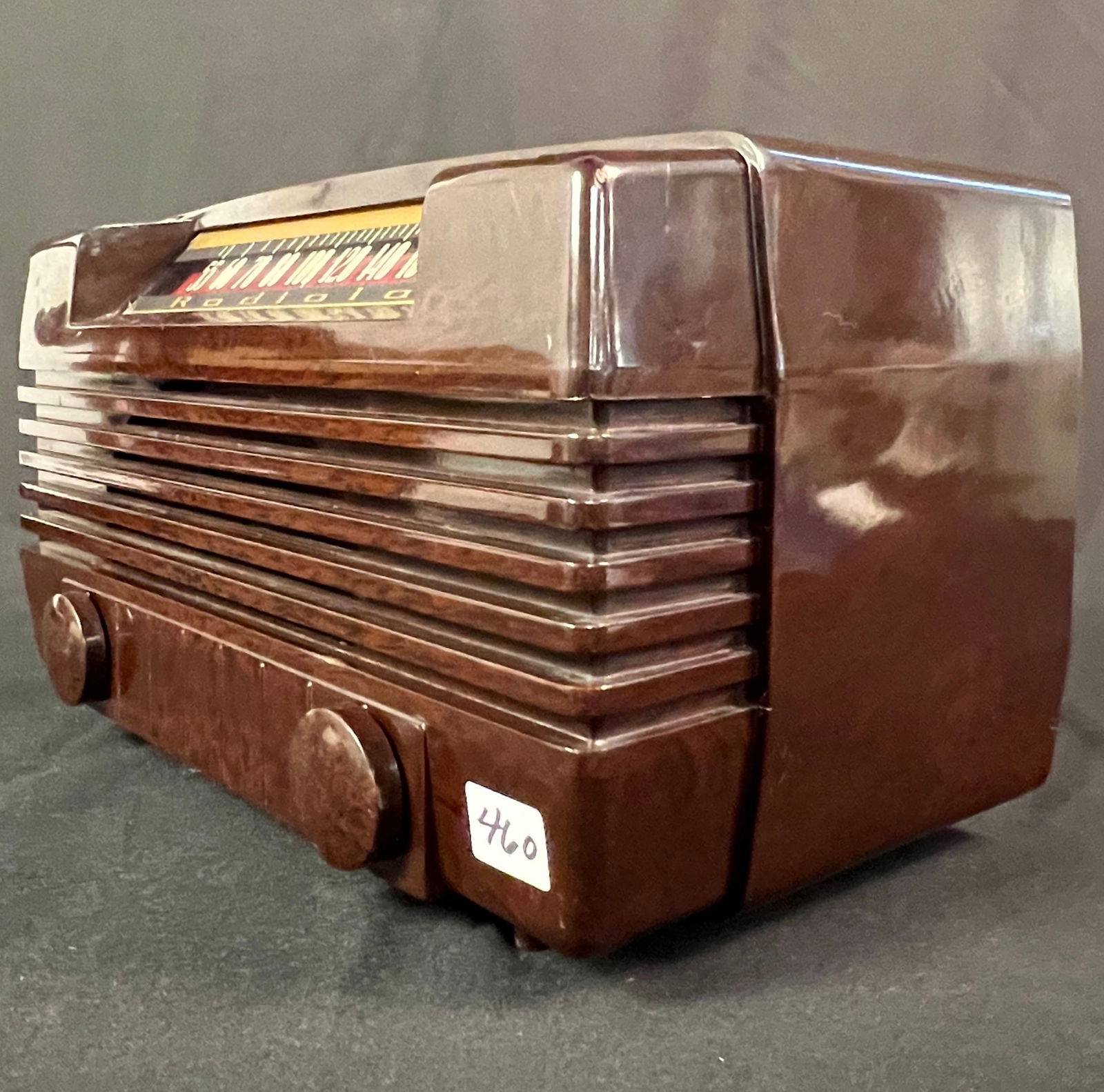 Radiola Bakelite Model 61-8 Radio, C1947 working - 3