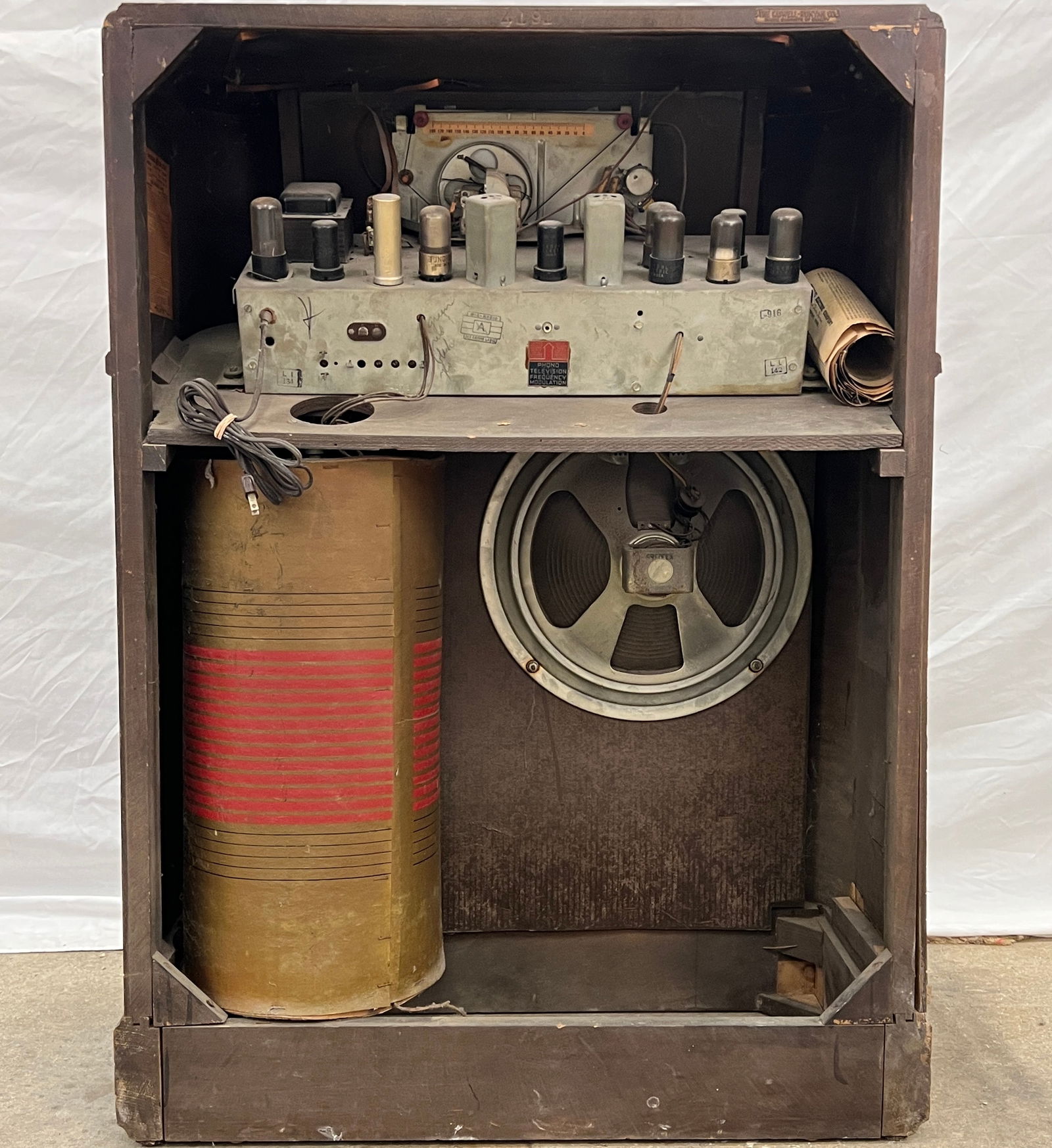 Vintage GE Console Radio - 4