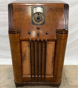Vintage Philco Console Radio