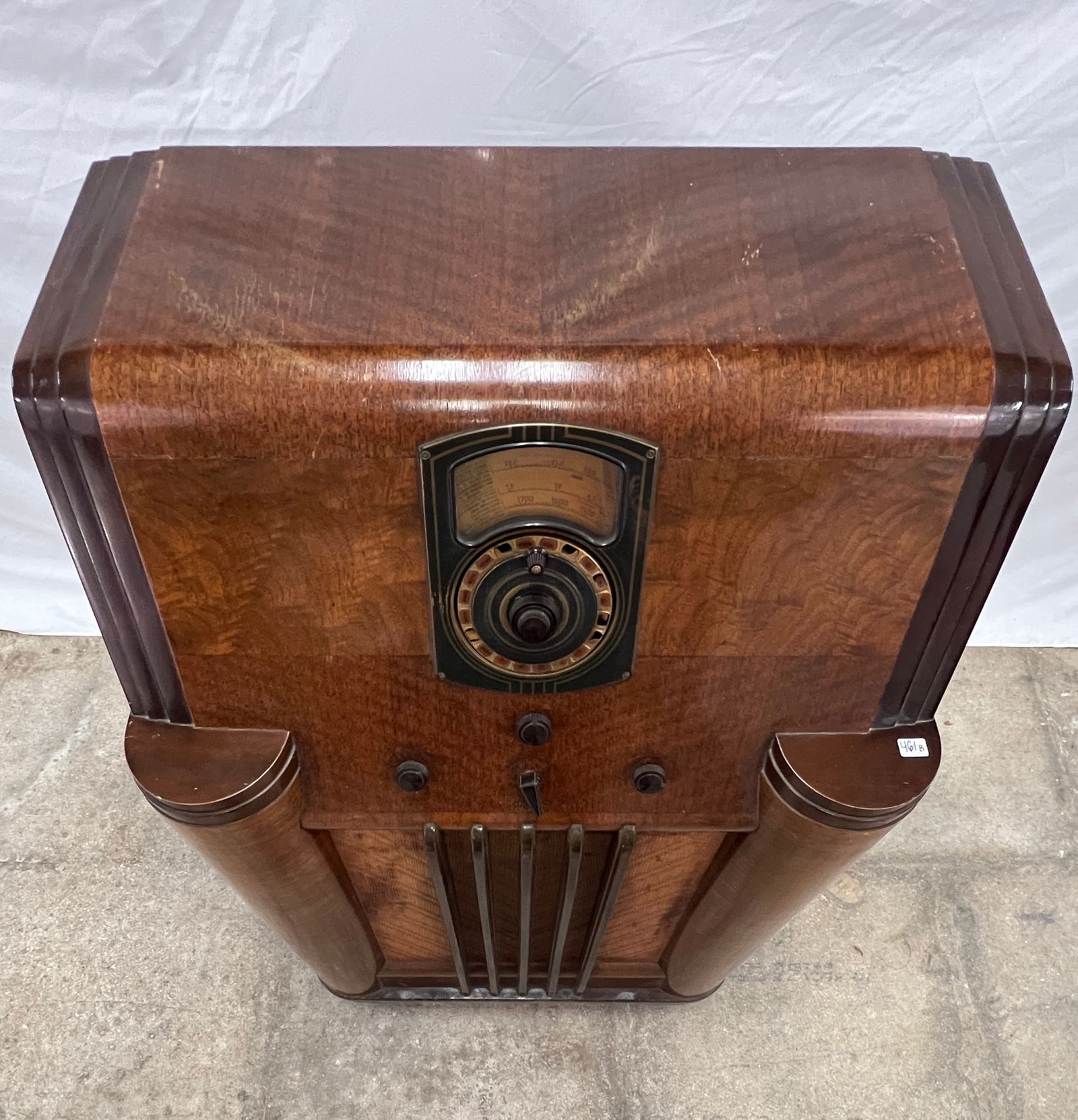 Vintage Philco Console Radio - 5