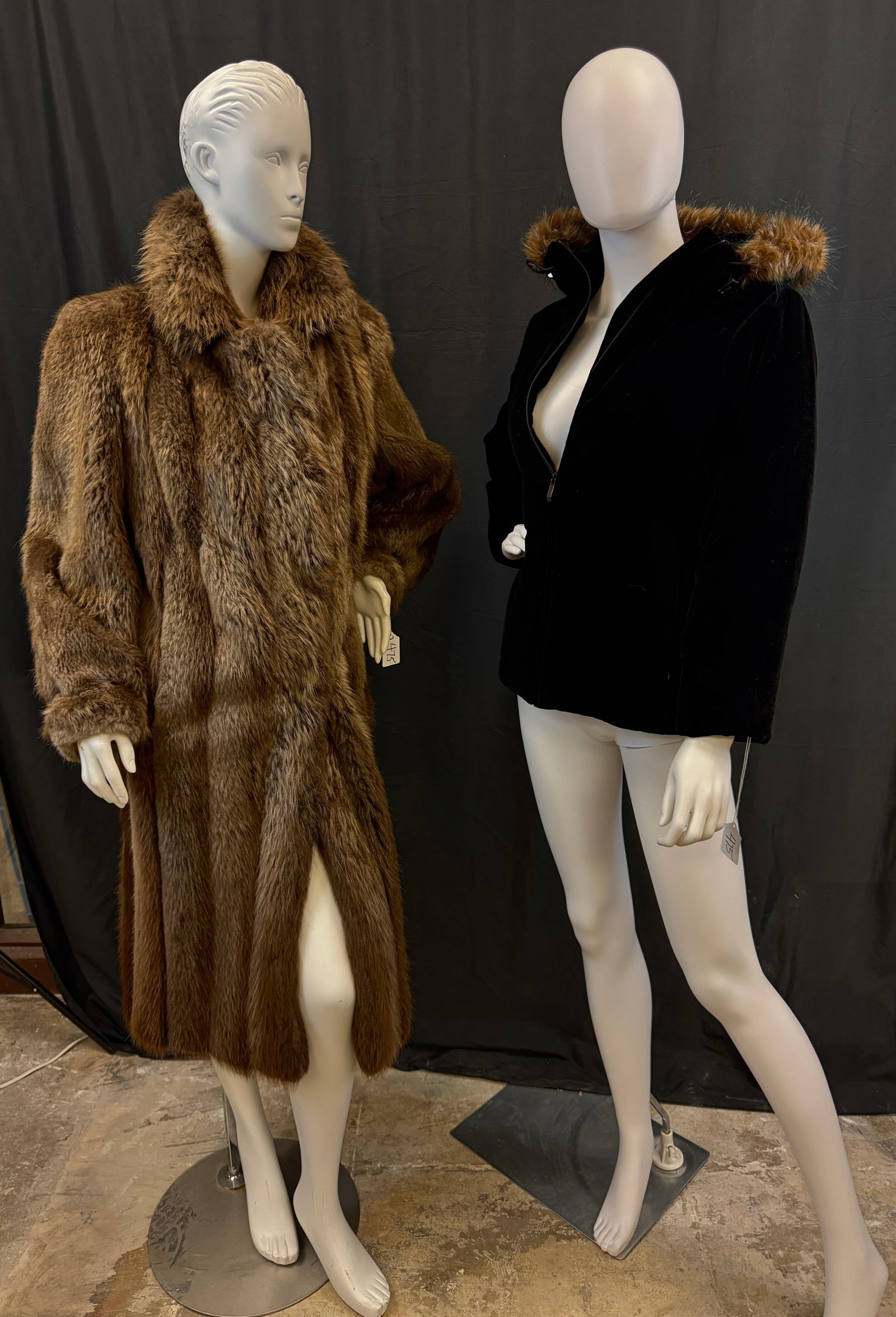 Beaver Full Length Ladies Coat & Velvet Ralph Lauren Fur Trimmed Hooded Zip Jacket: 2 winter coats in excellent condition to include a plush full length ladies beaver coat that features a 4 point collar, side pockets and cuffs, along with a Ralph Lauren short velvet zip front jacket