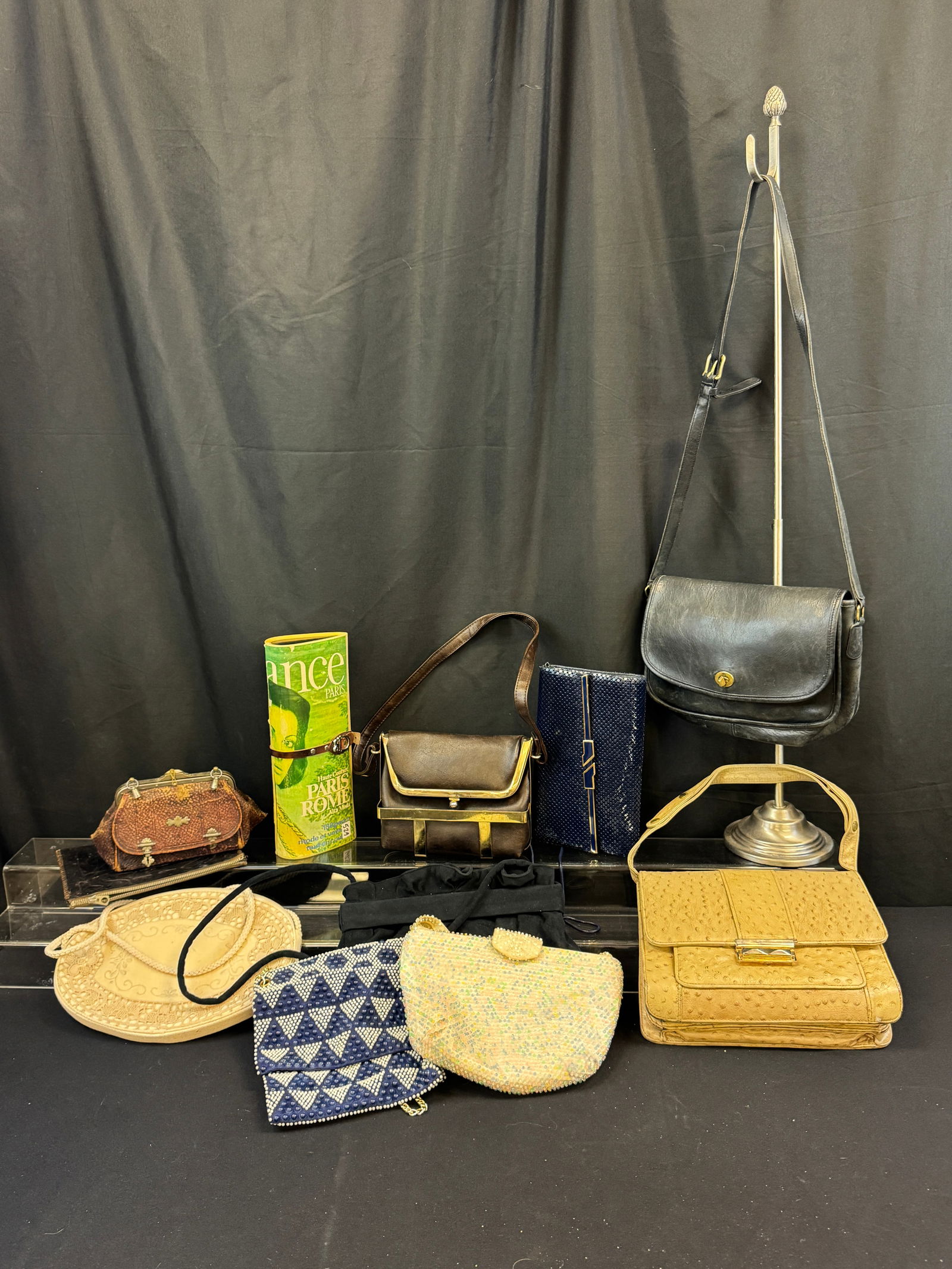 Large group of Vintage Ladies Handbags (1 of 7)