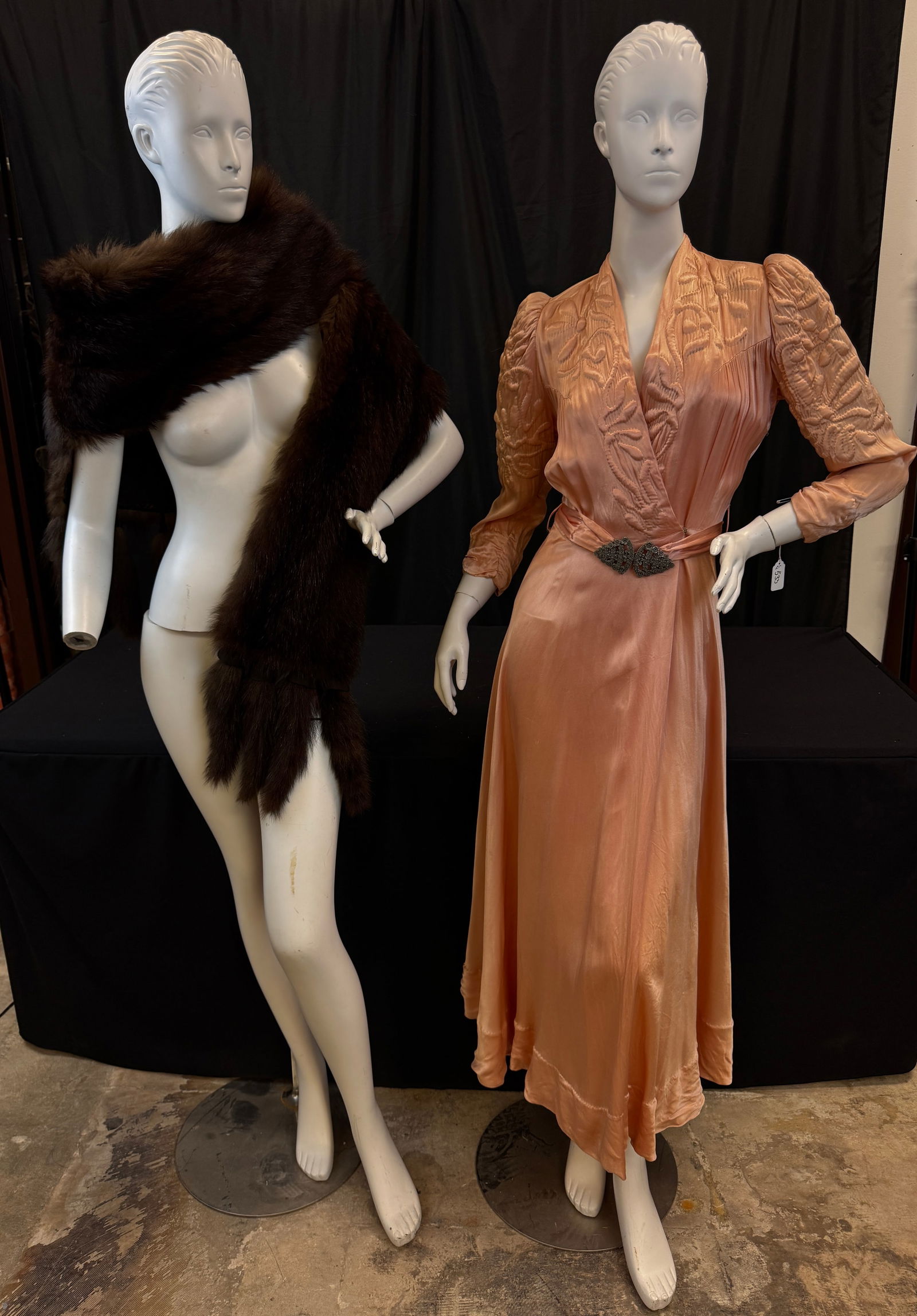 Vintage Satin Lounge Robe and Fur Stole c1930's: A vintage peach satin lounge robe with floral quilted arms and shoulders in good condition along with a real fur stole with tails, both c1930's