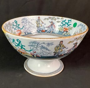 Large Chinese Export Porcelain Bowl