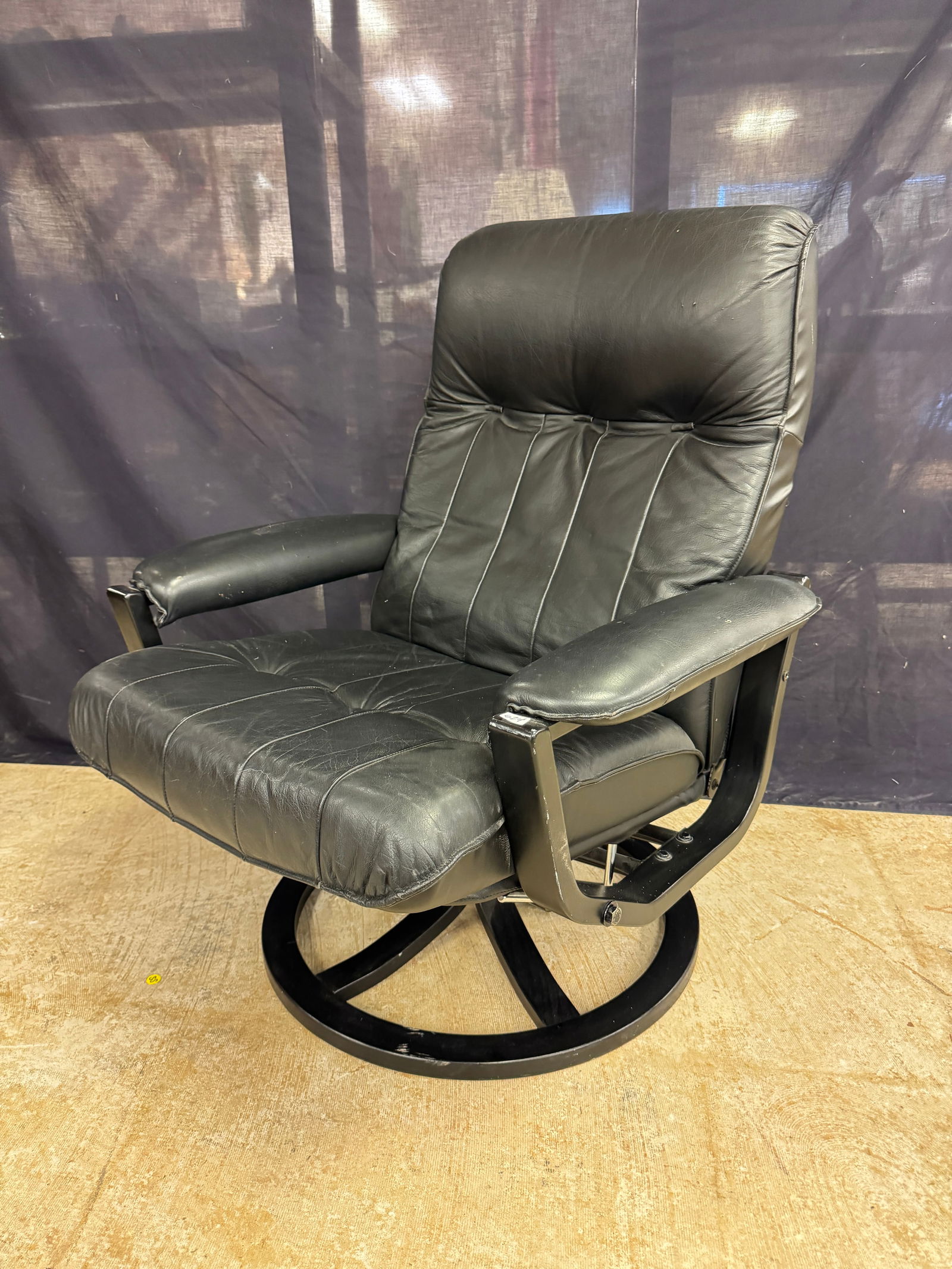 Leather Stressless Reclining Armchair c1970's (1 of 5)