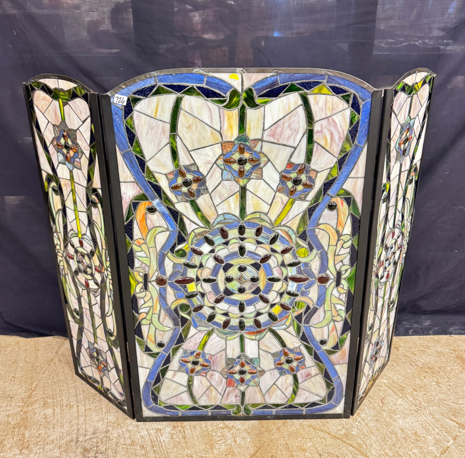 Tiffany Style Glass 3 Panel Screen: A Tiffany style 3 panel leaded stained glass screen with Art Nouveau designs in excellent condition. It measures 33" tall X 40.5" across fully opened.