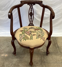 Rounded Victorian Corner Chair