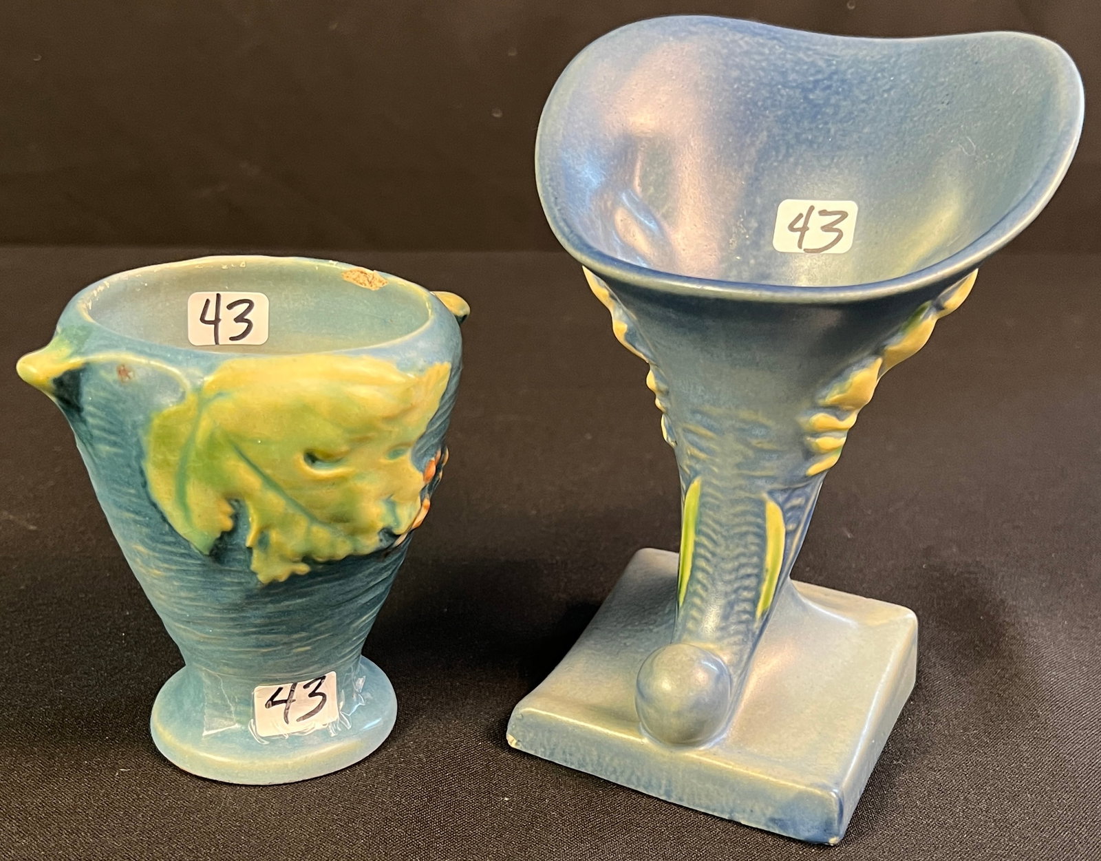 3 Pieces of Roseville Pottery (1 of 8)