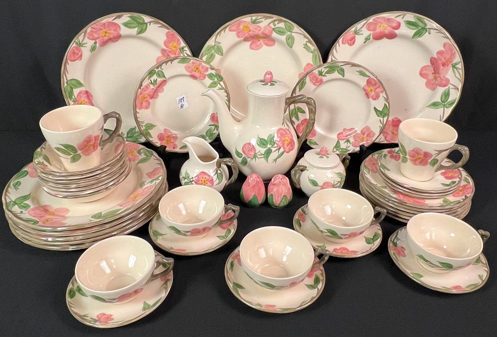Franciscan Moss Rose Dinner Service (1 of 7)