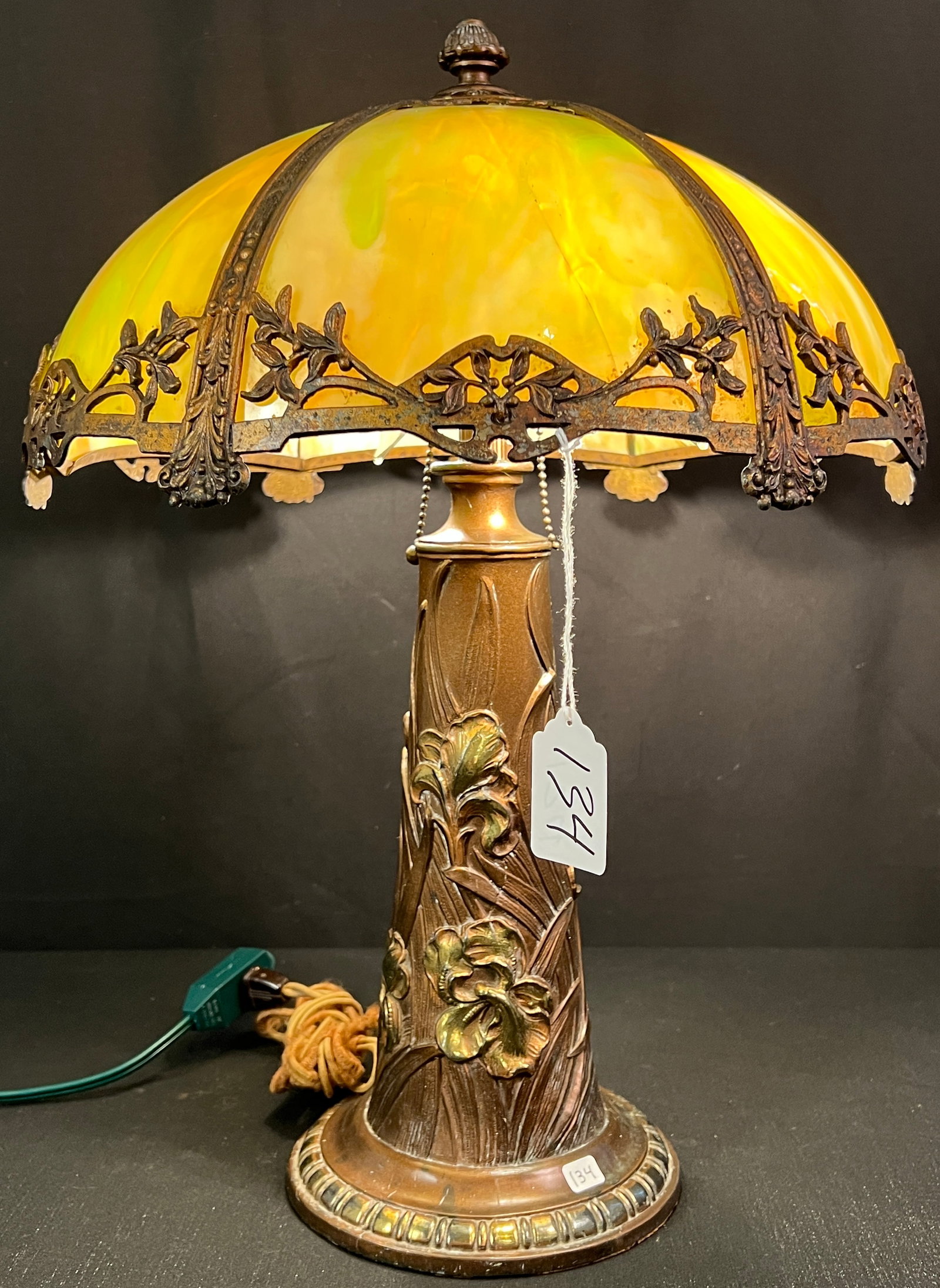 Slag Glass Table Top Lamp (1 of 6)