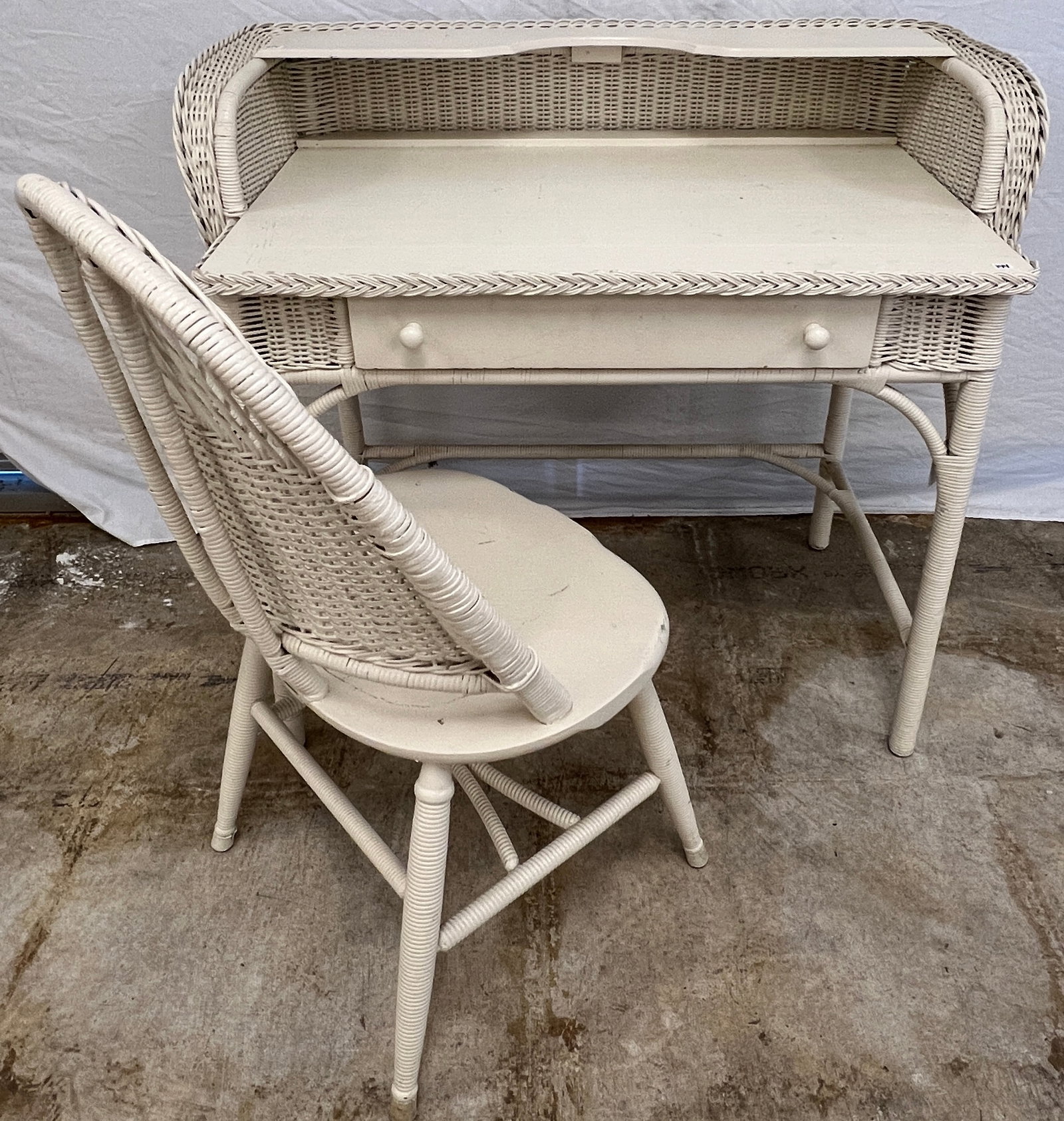 Antique Wicker Desk w/Chair (1 of 8)