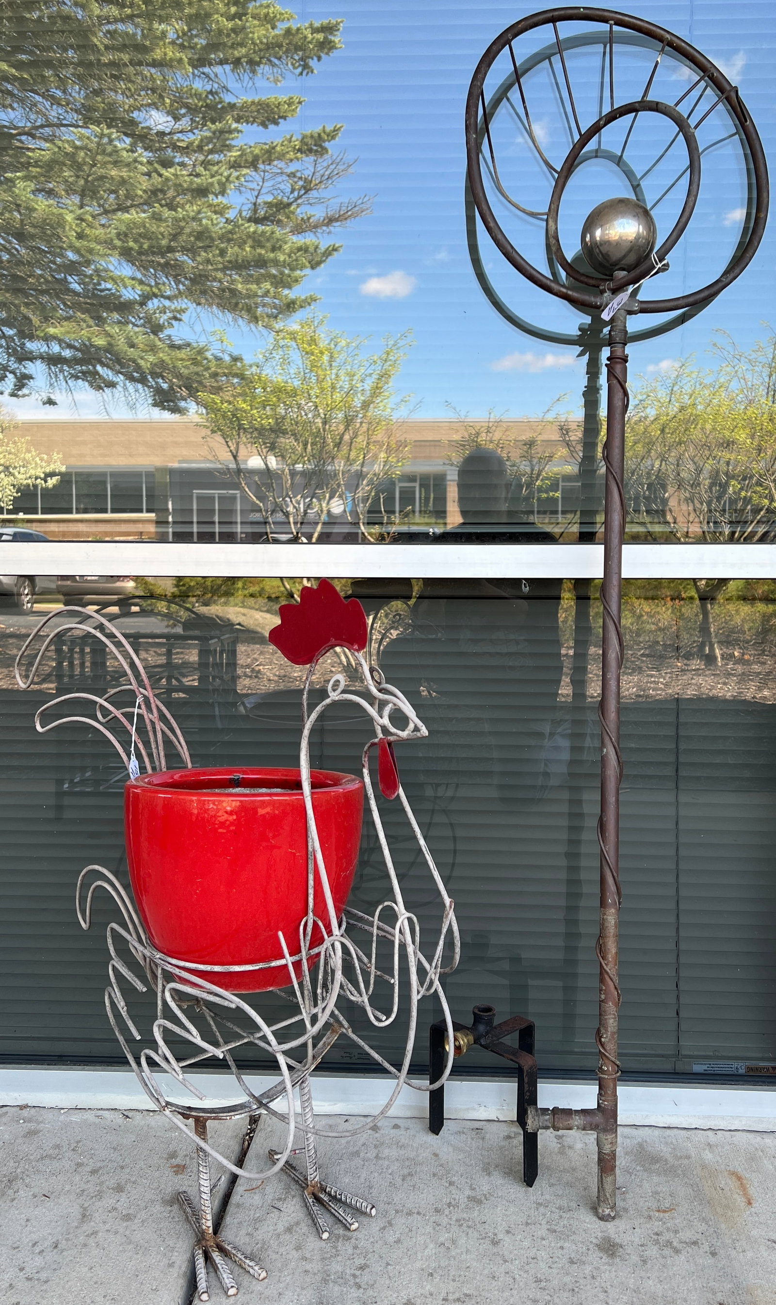 Rooster Planter & Sculpture Sprinkler (1 of 5)