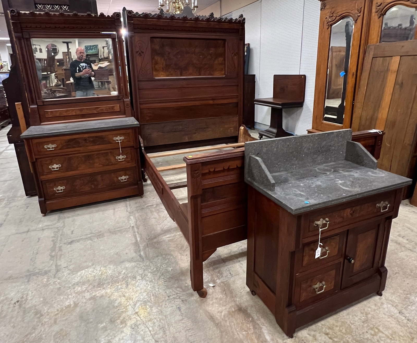 Three Piece Victorian Bedroom Set (1 of 10)