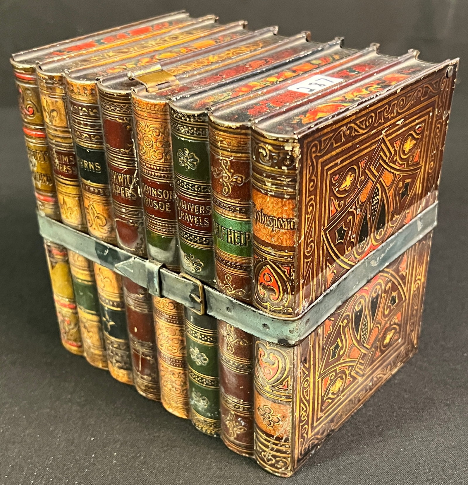 Huntley & Palmers Biscuit Book Tin (1 of 6)