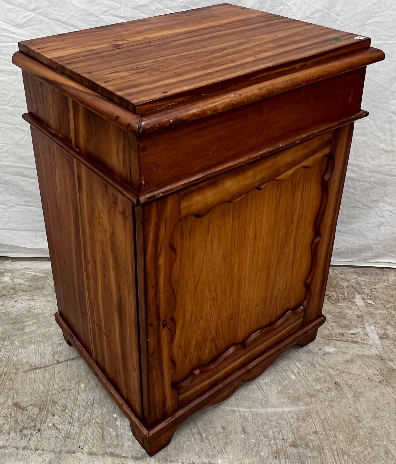 Early Ozaukee Flip Top Washstand c1820/30's (1 of 6)