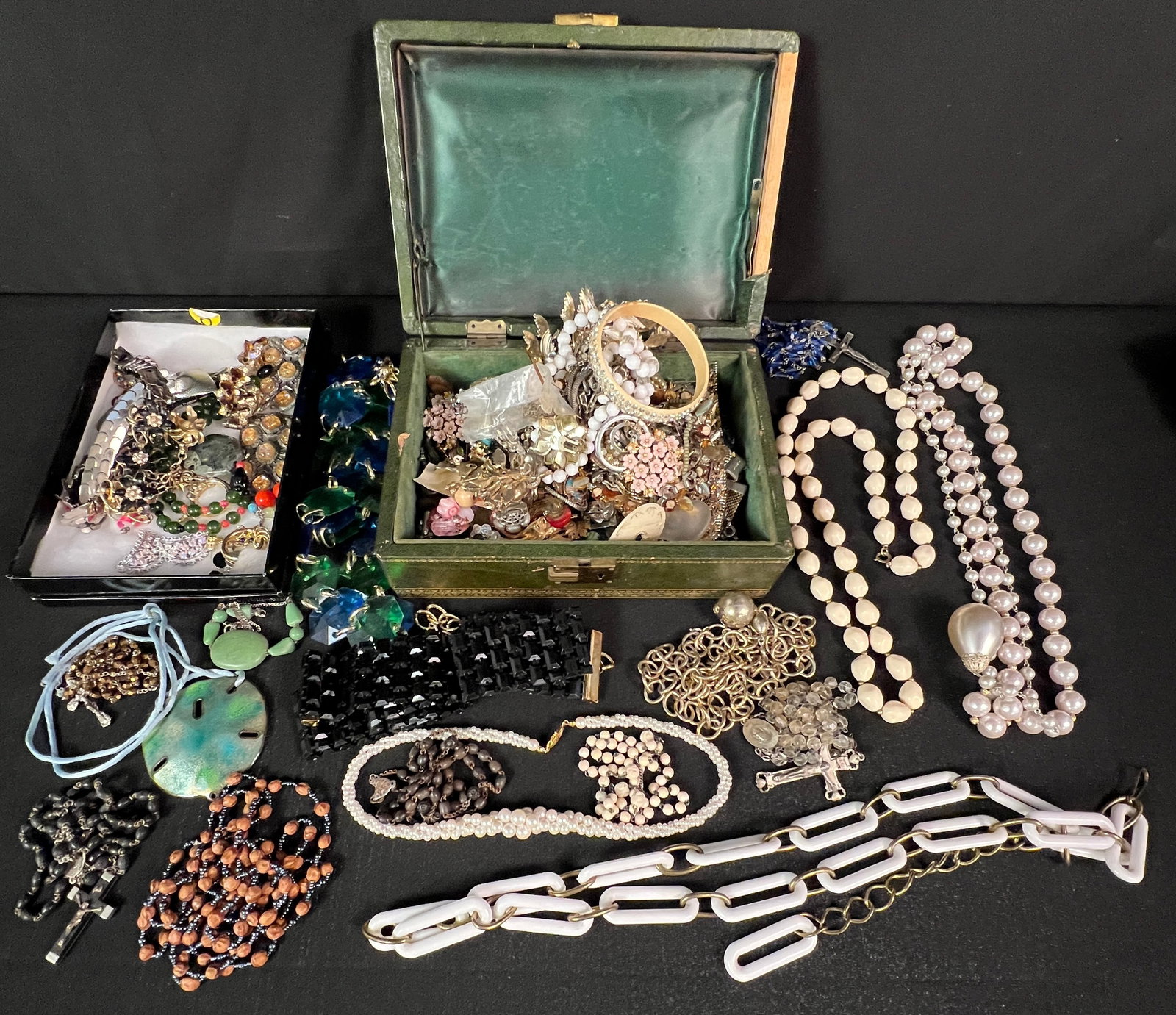 Large Assortment of Vintage Costume Jewelry (1 of 5)