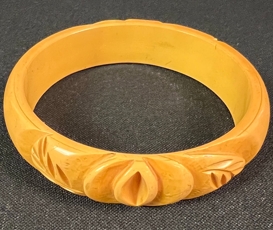 Bakelite Bracelets - 4