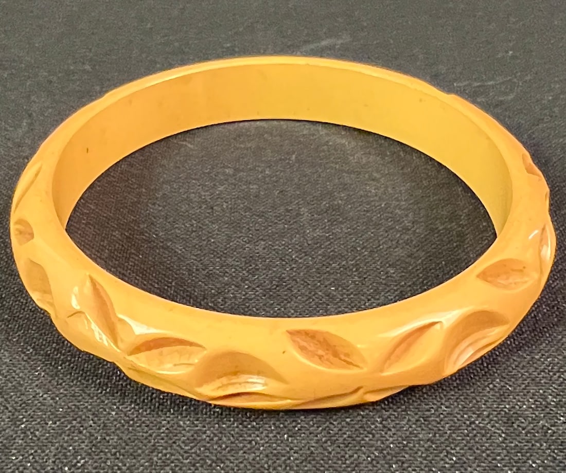 Bakelite Bracelets - 7