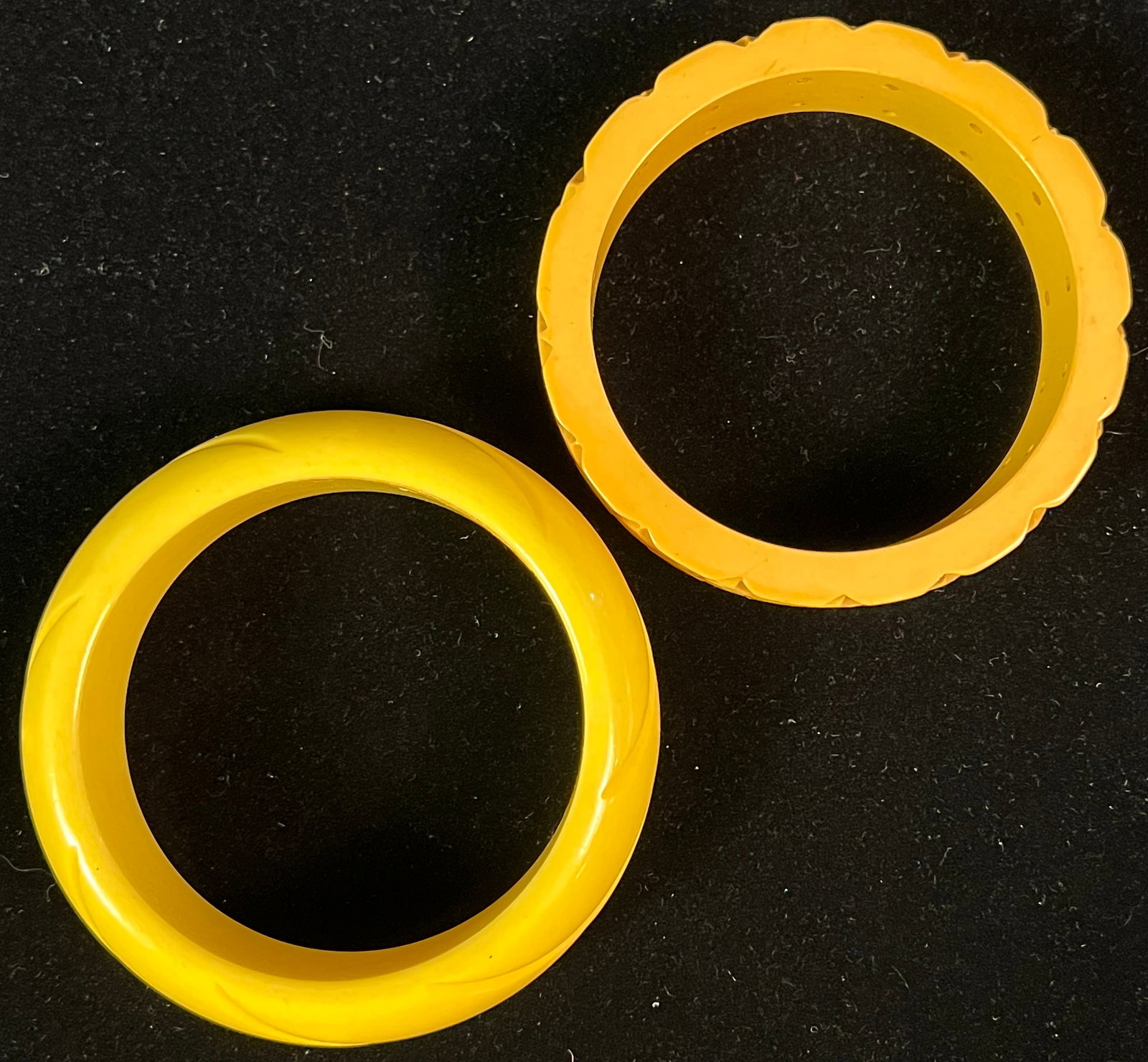 4 Bakelite Bracelets - 3