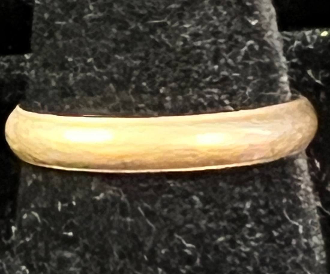 14K Antique Men's Wedding Band: A 14k gold antique men's wedding band ring at size 10 and weighs 3.65grams.