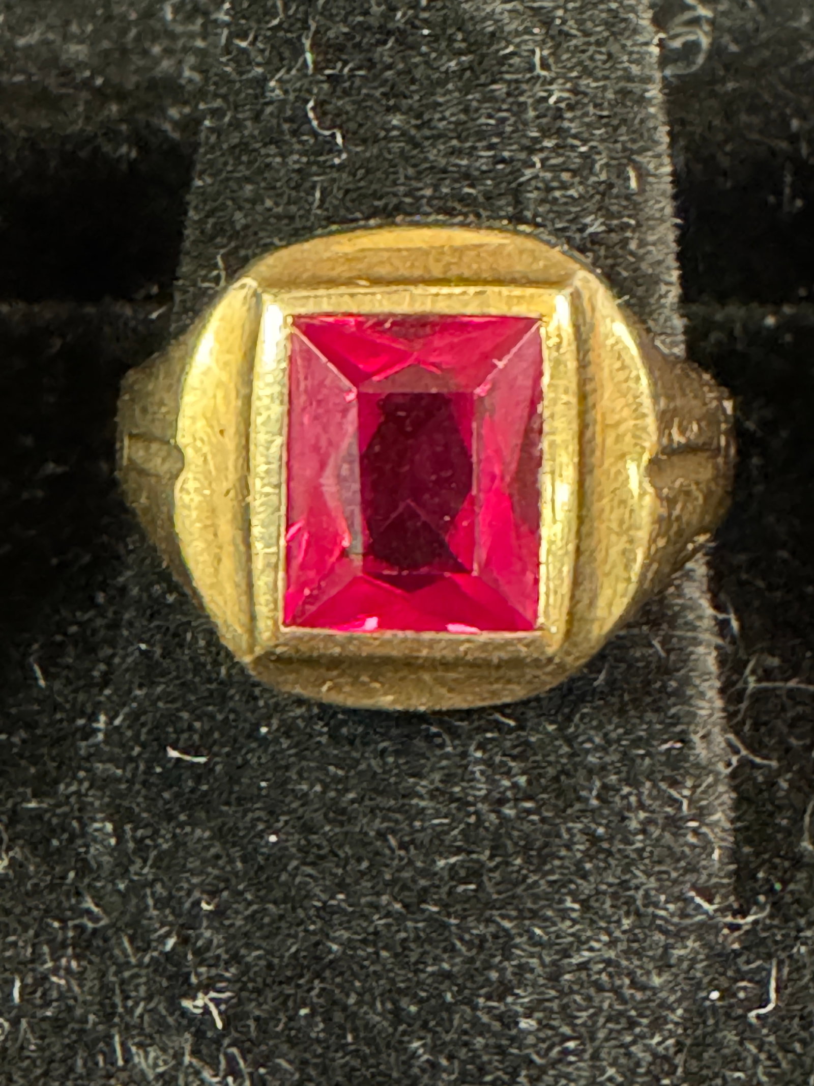 10K Gold Men's Synthetic Ruby Ring (1 of 7)