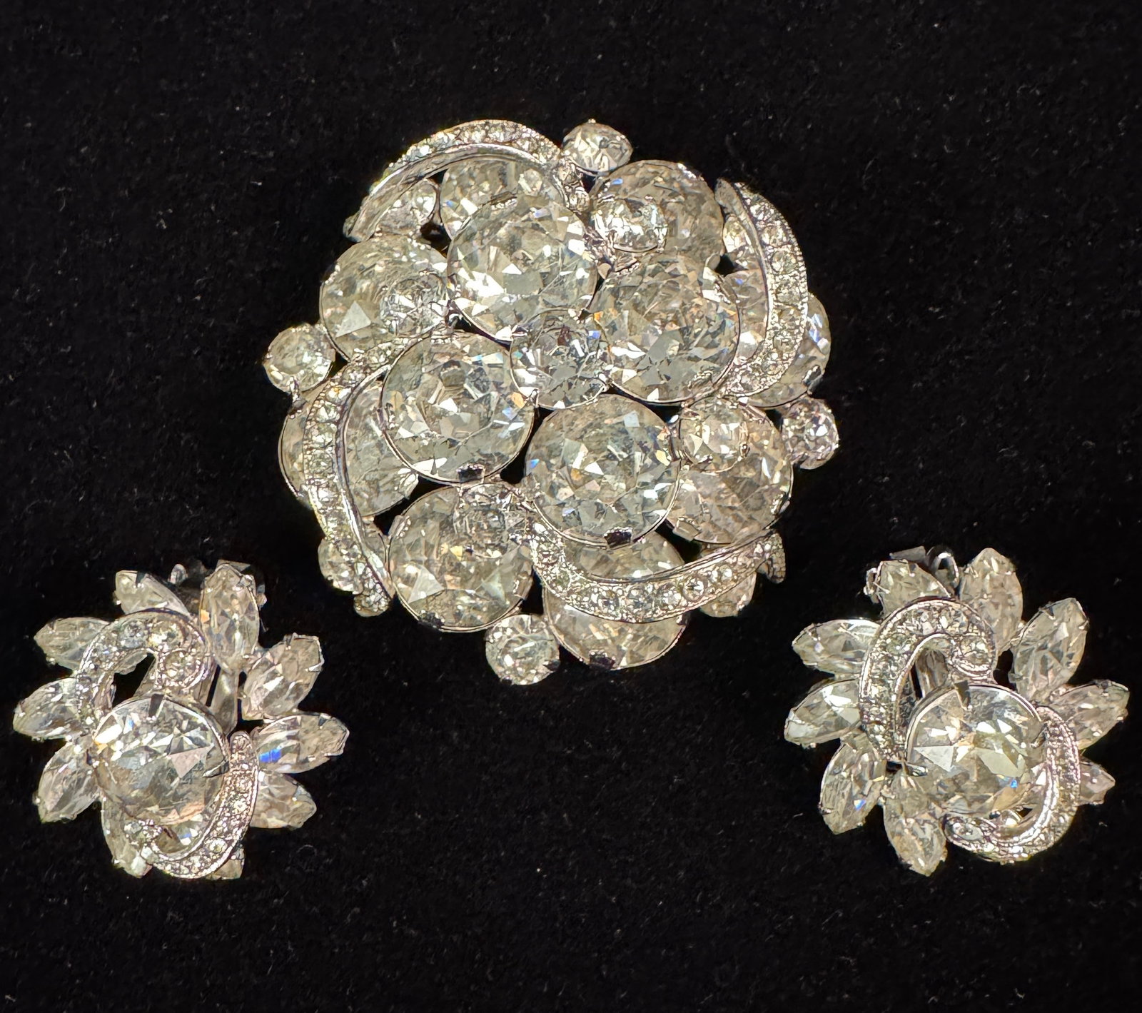 Eisenberg Rhinestone Brooch & Earring Set (1 of 6)