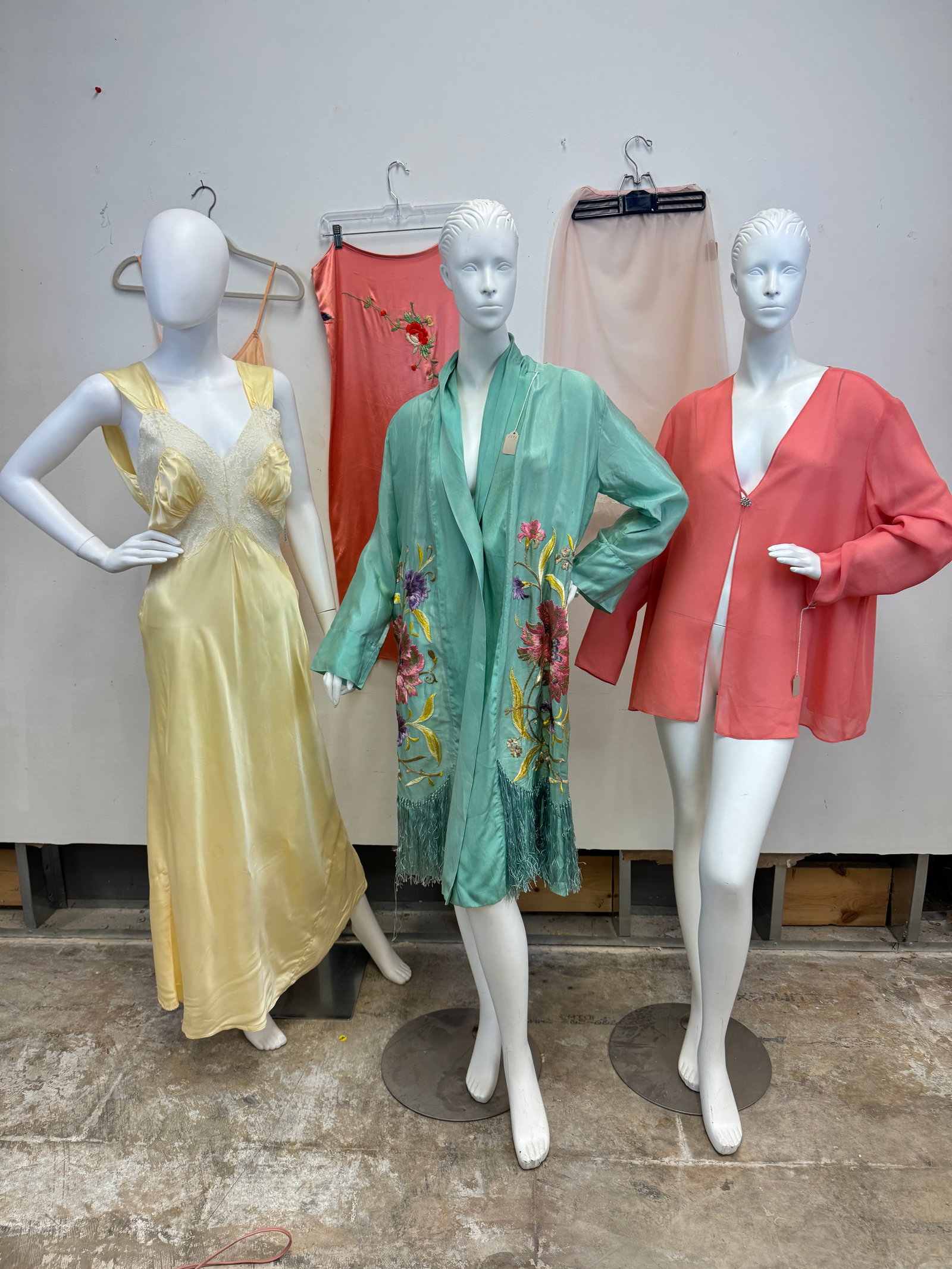 Group of Antique Ladiees Slips and Bedroom Garments (1 of 14)