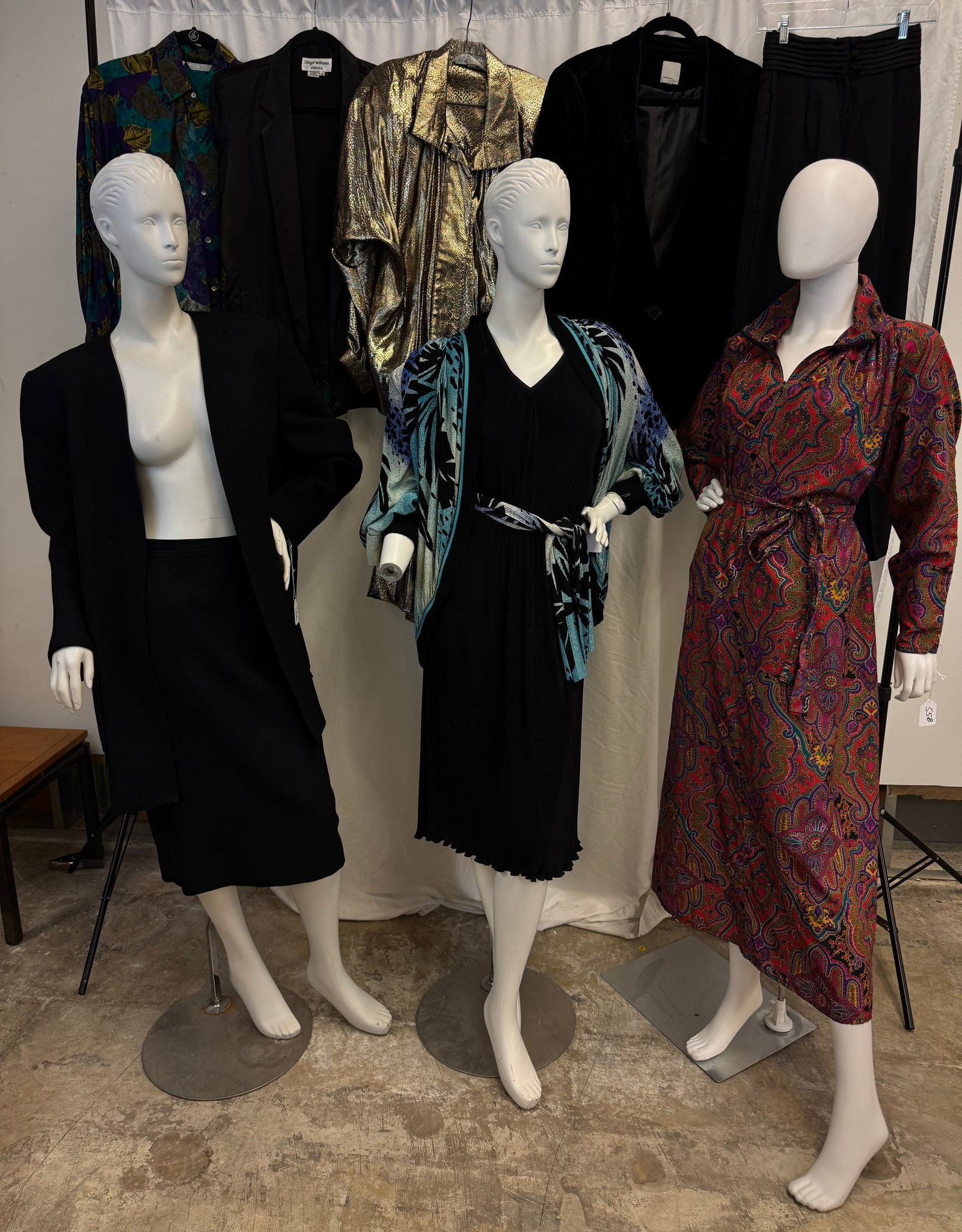 Vintage Group of Ladies Garments, Oscar de La Renta, More!: A large group of vintage ladies garments to include an Oscar De La Renta vibrant paisley print belted dress , a Lily Ann black wool skirt and matching jacket, a Robert Courtney for Gene Roy metallic s