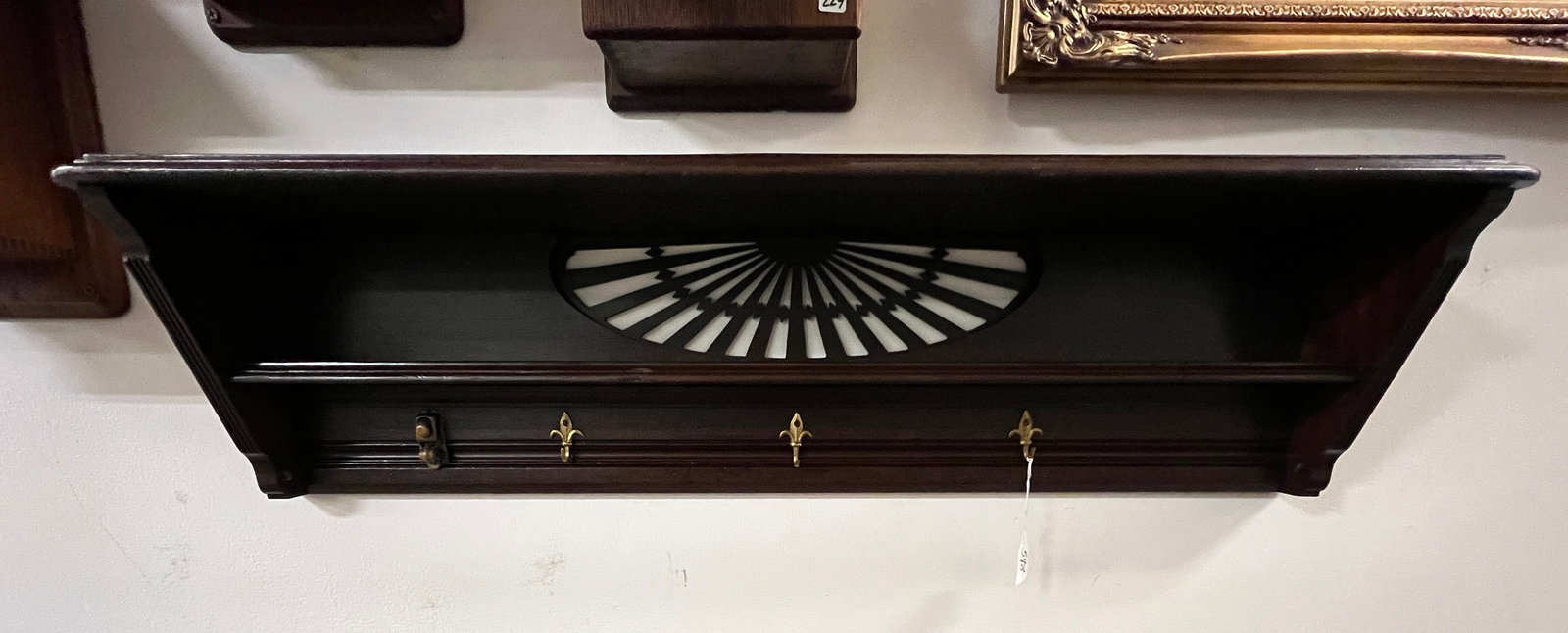 Turtle Top Victorian Parlor Table - 3